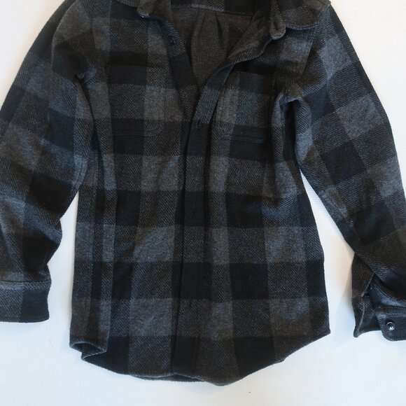 Youth Boys Faherty Black Gray Flannel Plaid Button Shirt  S - Picture 3 of 9
